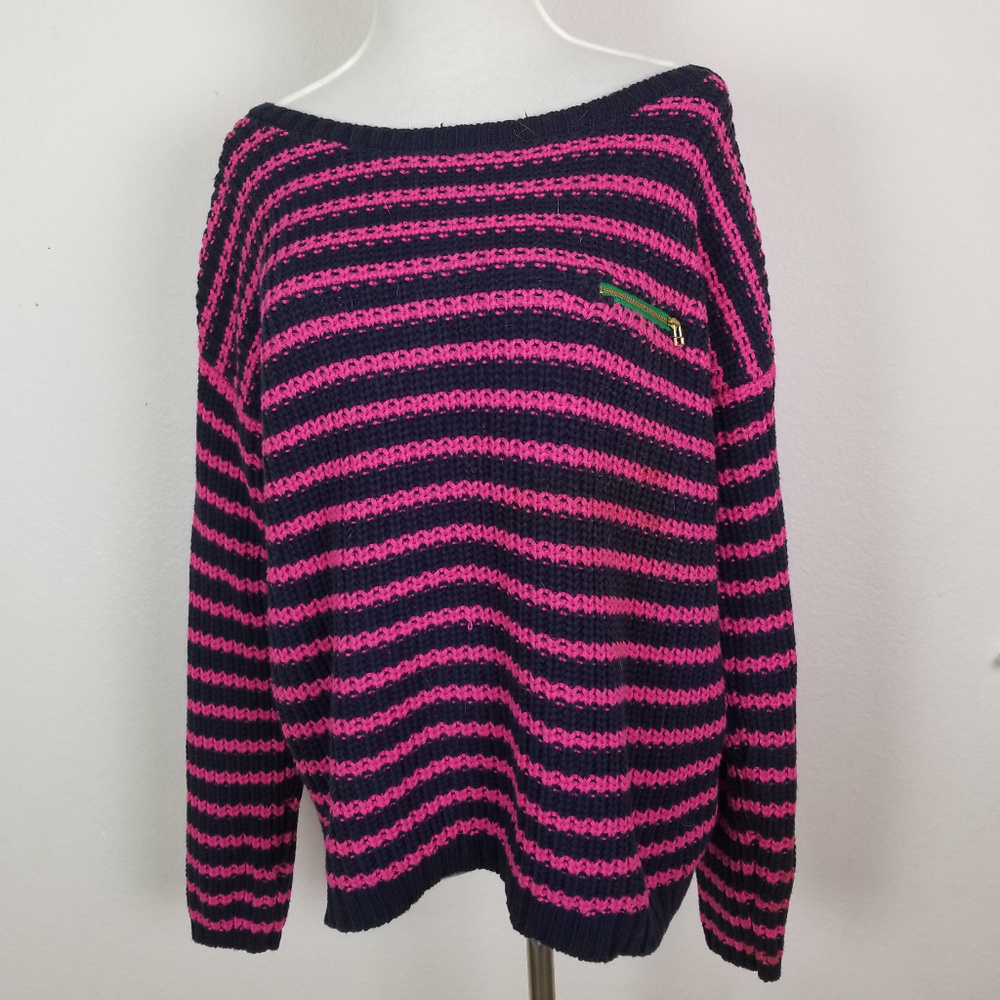 100% cottom Tommy Hilfiger sweater, large